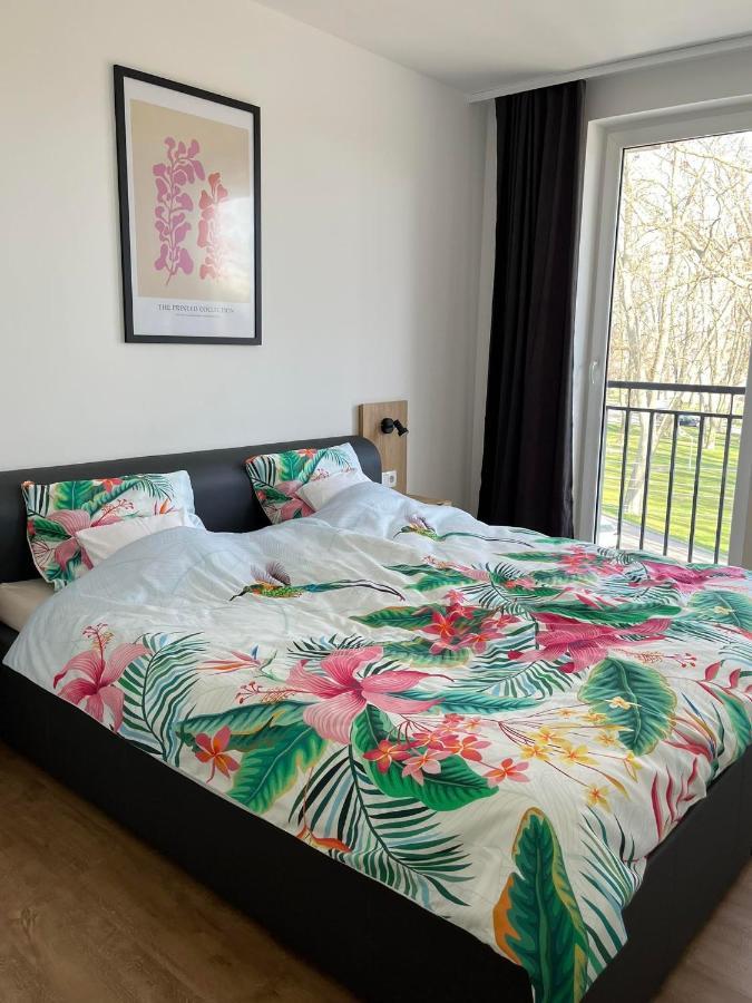 Room In The City 2 Шопрон Экстерьер фото